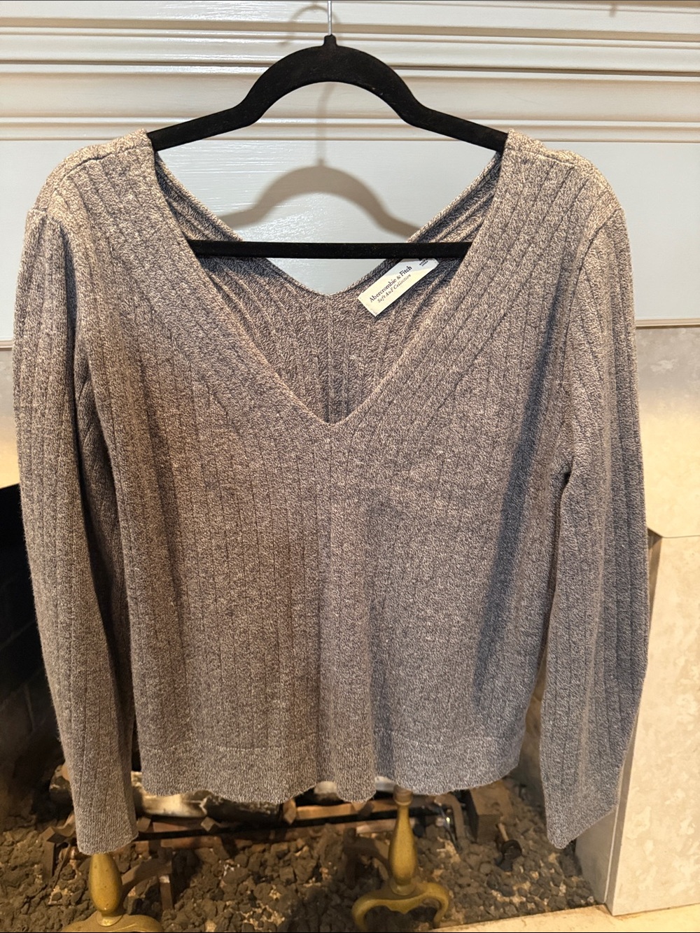 Abercrombie & Fitch Ribbed V-Neck Sweater in Heather Gray size medium